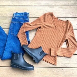 NEW V-neck Ribbed  Skinny long sleeves tee - XS